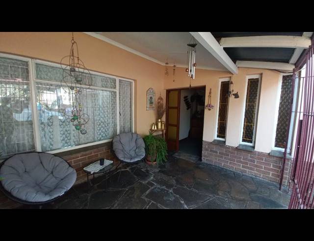 4 BEDROOM HOUSE FOR SALE IN PARKTOWN ESTATE